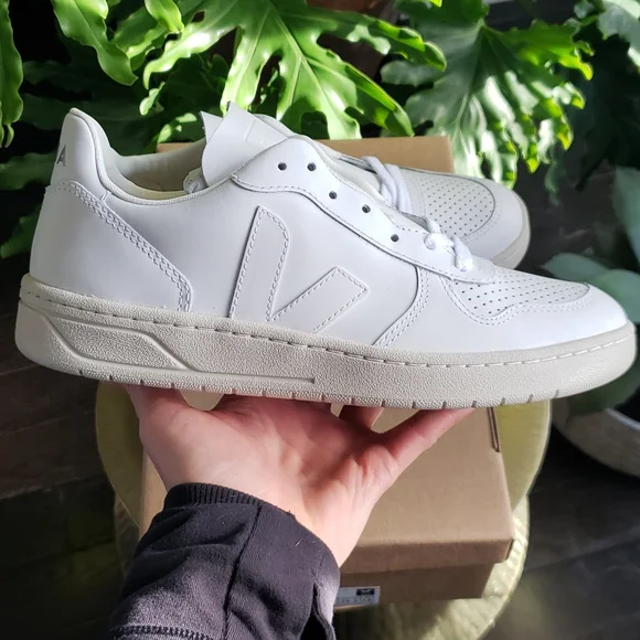 Veja V-10 Leather Sneakers - Picture 11 of 16